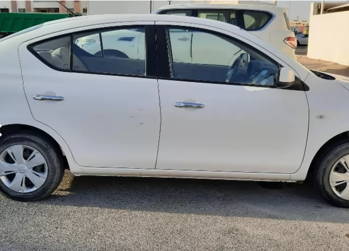Gebraucht Nissan Sunny Zu verkaufen in Doha #5810 - 1  image 